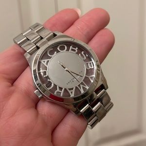 MARC JACOBS SILVER WATCH